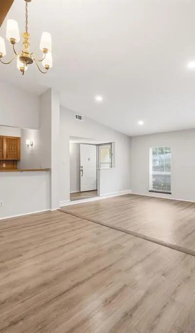 10828 Villa Haven Drive, Dallas TX 75238 - Photo 3