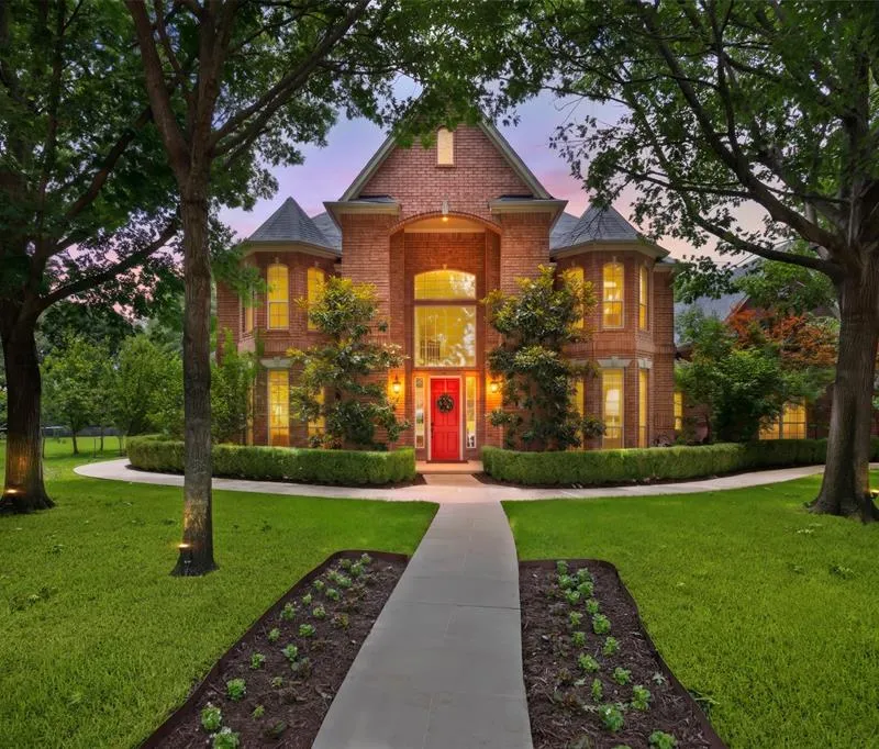 8 Park Place, Mansfield TX 76063