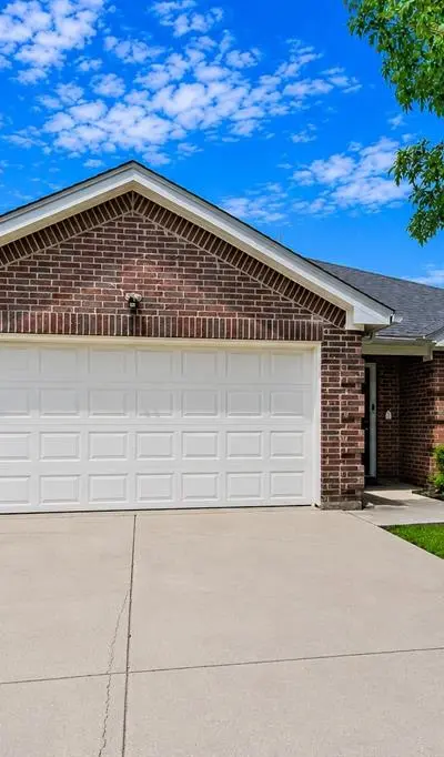 445 Vista Way Drive, Saginaw TX 76179