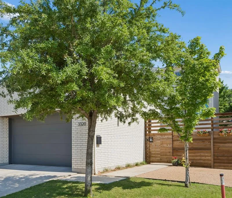 3320 Walchard Court, Dallas TX 75229