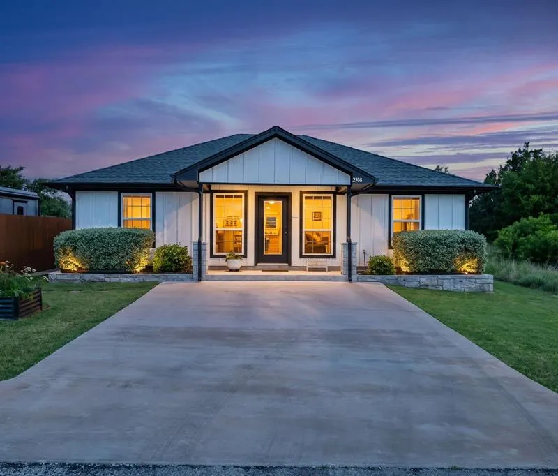 2308 Centaurus Way, Granbury TX 76048