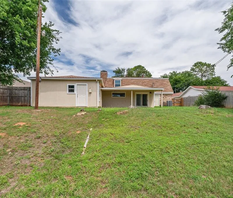 4102 Apache Trail Court, Granbury TX 76048