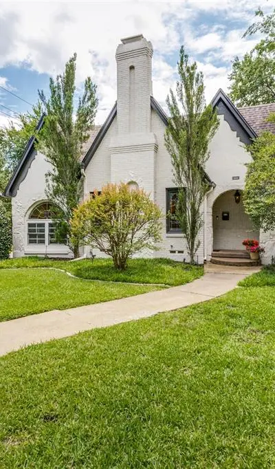 5946 Mercedes Avenue, Dallas TX 75206