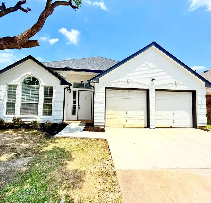 7960 Salmon Run Way, Fort Worth TX 76137