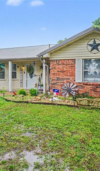2382 N FM 1743 Road, Windom TX 75492 - Photo 2