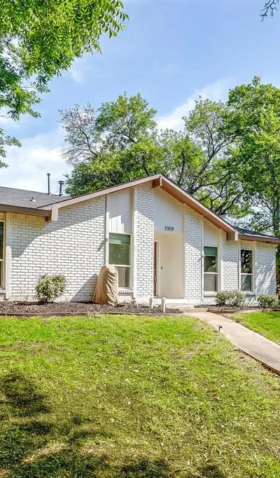 2909 Clover Valley Drive, Garland TX 75043 - Photo 2