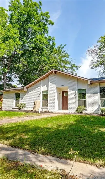 2909 Clover Valley Drive, Garland TX 75043 - Photo 3