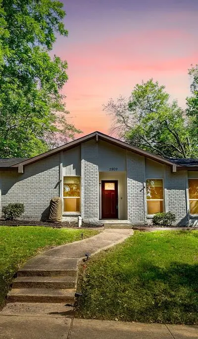 2909 Clover Valley Drive, Garland TX 75043 - Photo 4