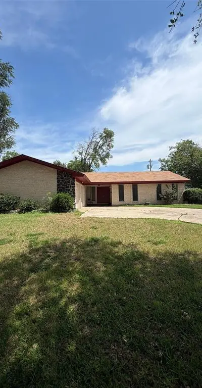 8012 Chapin Road, Benbrook TX 76116