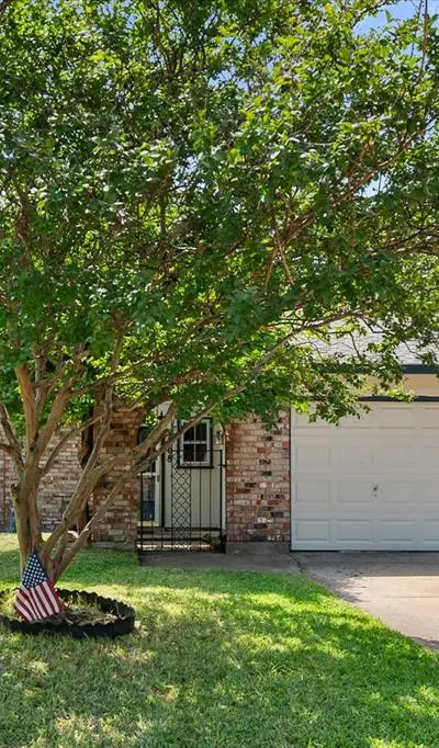 2508 Mardell Drive, Arlington TX 76016 - Photo 2