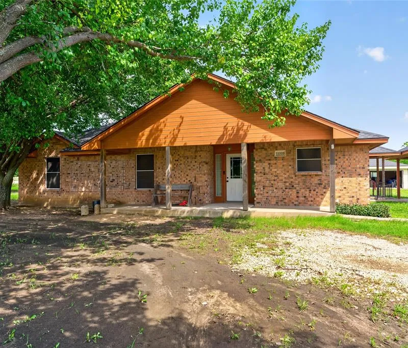 11009 Pikes Peak, Venus TX 76084