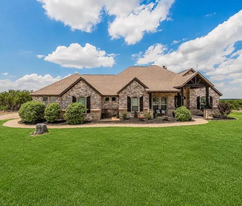 118 Cedar Mountain Drive, Weatherford TX 76085
