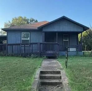 1038 E Maddox Avenue, Fort Worth TX 76104