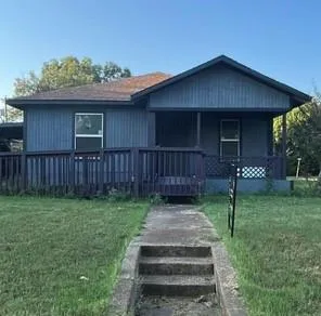 1038 E Maddox Avenue, Fort Worth TX 76104