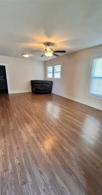 1038 E Maddox Avenue, Fort Worth TX 76104 - Photo 4