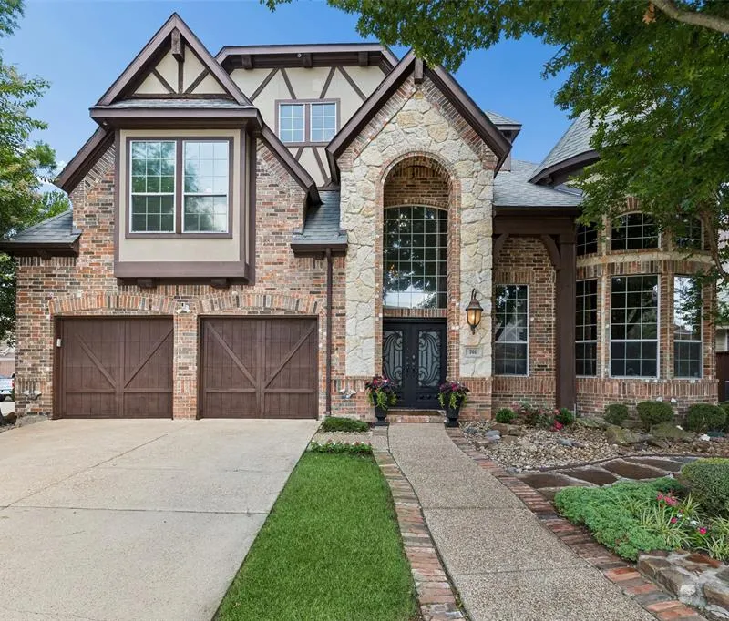 701 Irwin Drive, Mansfield TX 76063