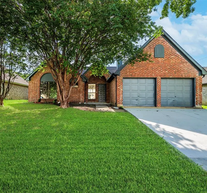 6105 Meadowside Trail, Arlington TX 76017