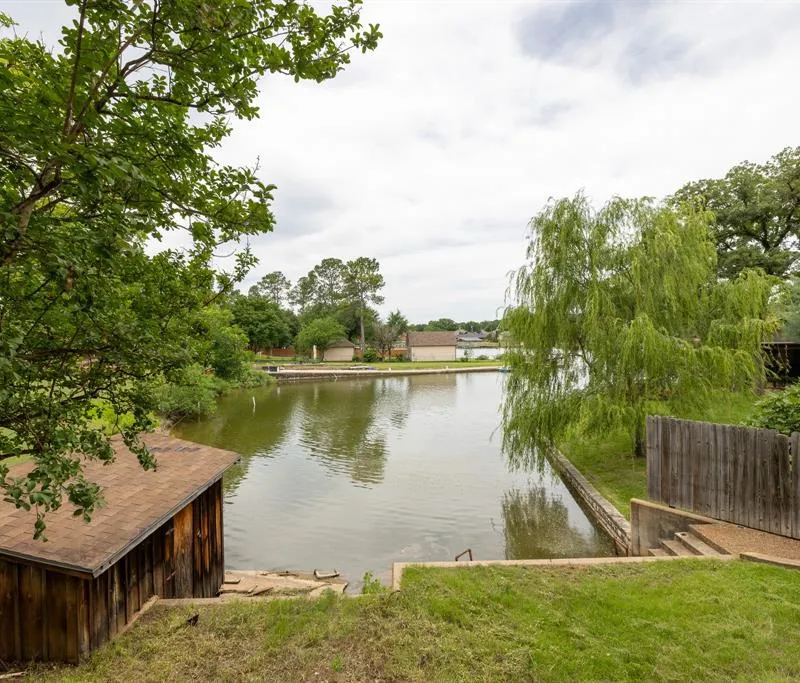 1512 Pecos Trail Court, Granbury TX 76048