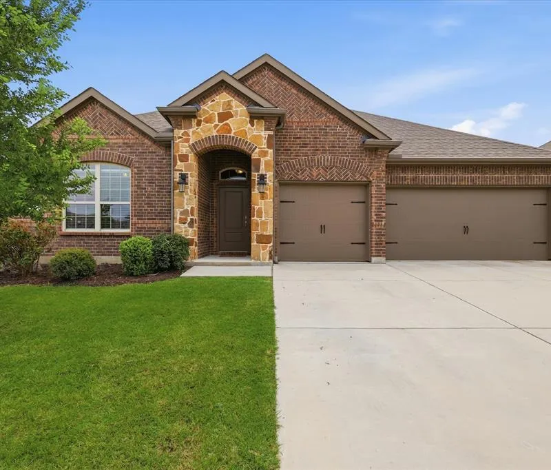 10912 Culberson Drive, Aubrey TX 76227