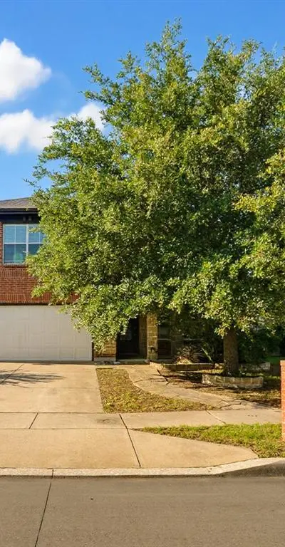 345 Chalkstone Drive, Fort Worth TX 76131 - Photo 2