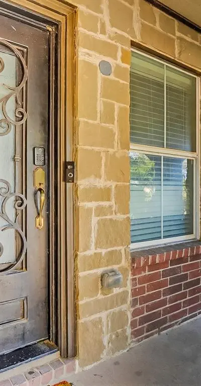345 Chalkstone Drive, Fort Worth TX 76131 - Photo 4