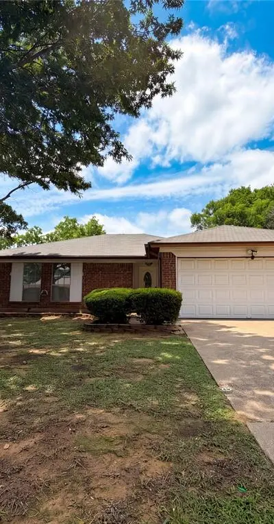 6304 Big Springs Drive, Arlington TX 76001