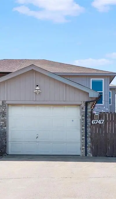 6747 Creek Drive, Fort Worth TX 76133