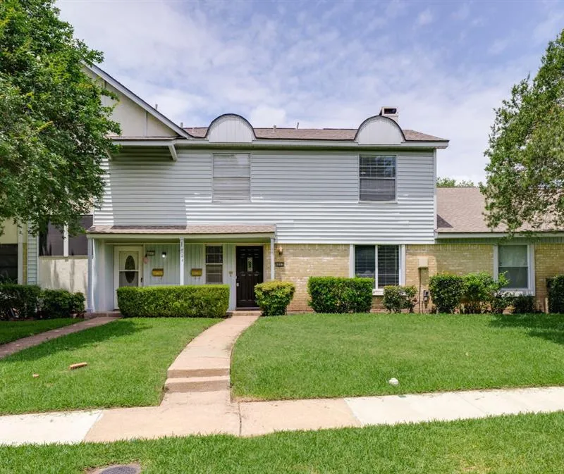 4803 Rollingwood Court, Garland TX 75043