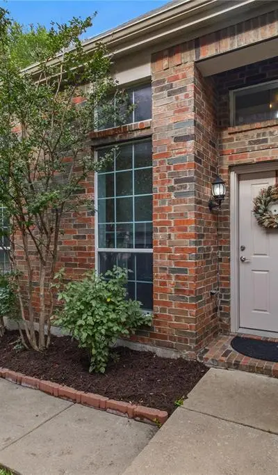 11393 Chaucer Drive, Frisco TX 75035 - Photo 4