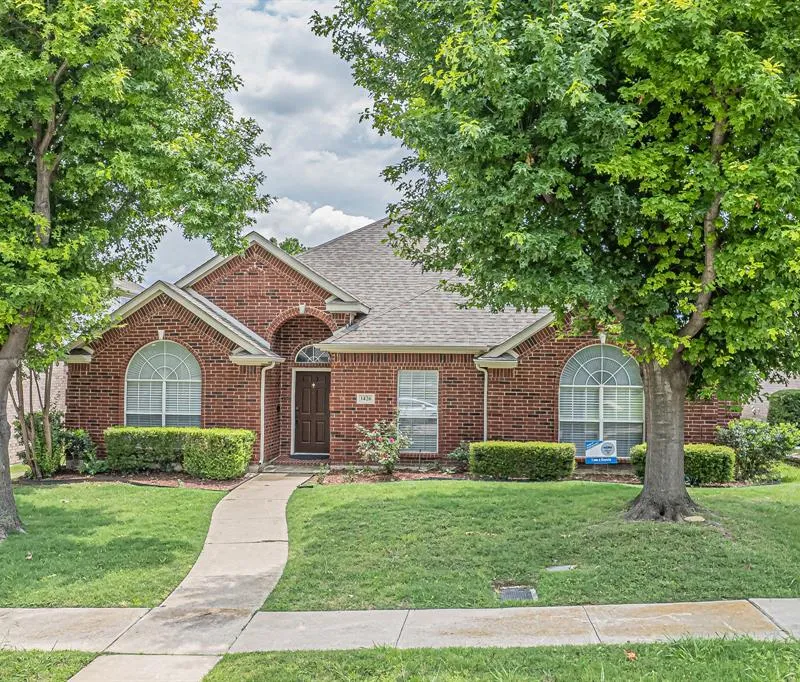 1426 Ranch Hill Drive, Irving TX 75063