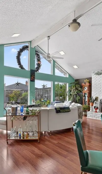 10015 Chimney Hill Lane, Dallas TX 75243