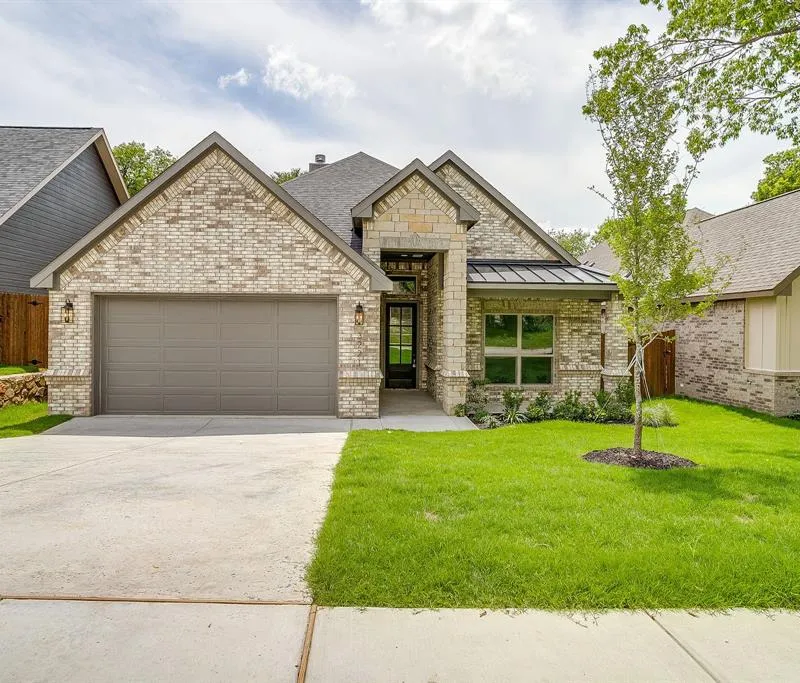 3221 NW 25th Street, Fort Worth TX 76106