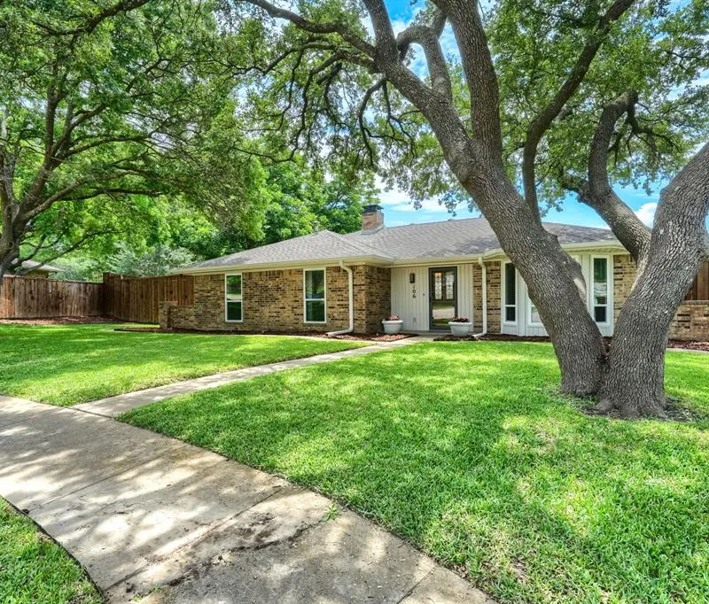 106 Waits Circle, Garland TX 75043