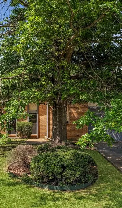 6610 High Country Trail, Arlington TX 76016 - Photo 2