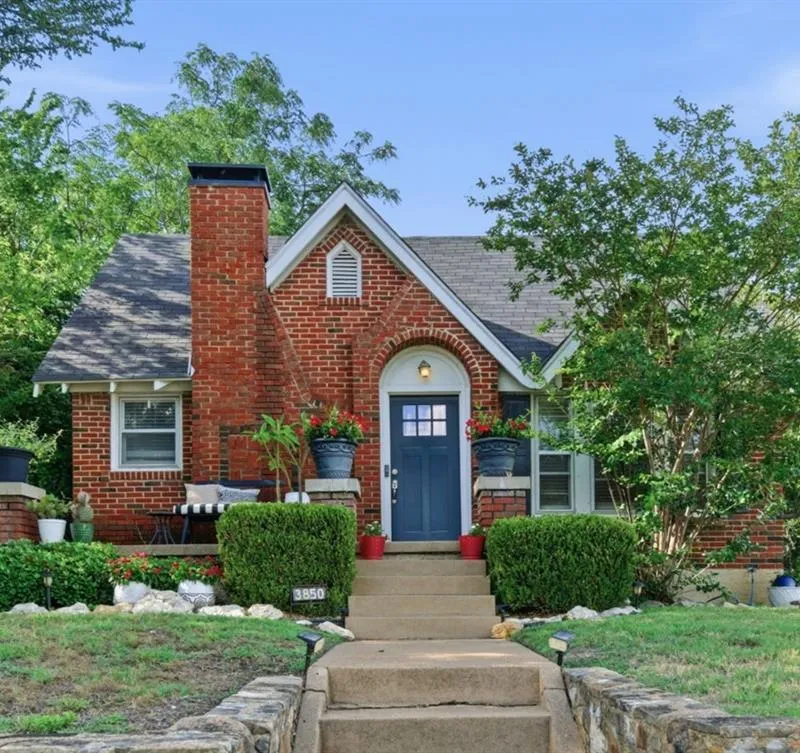 3850 Harley Avenue, Fort Worth TX 76107