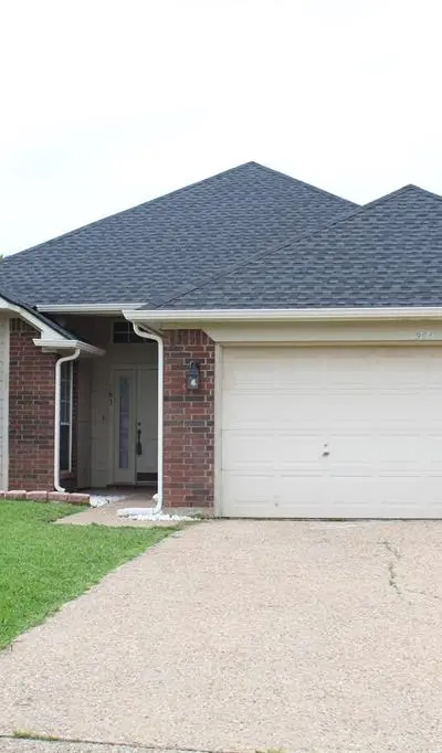 961 Grasswood Court, Arlington TX 76017