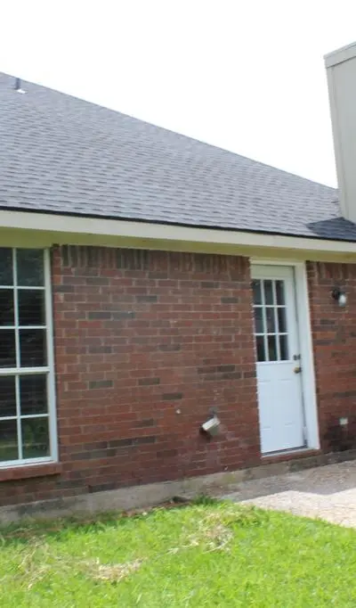 961 Grasswood Court, Arlington TX 76017 - Photo 2
