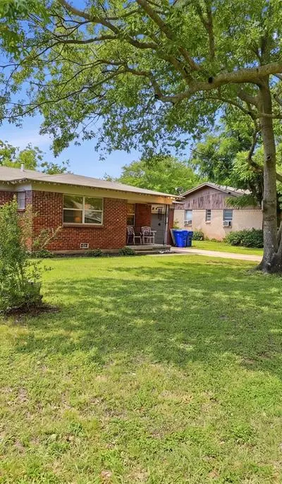 807 Elizabeth Boulevard, Granbury TX 76048 - Photo 4