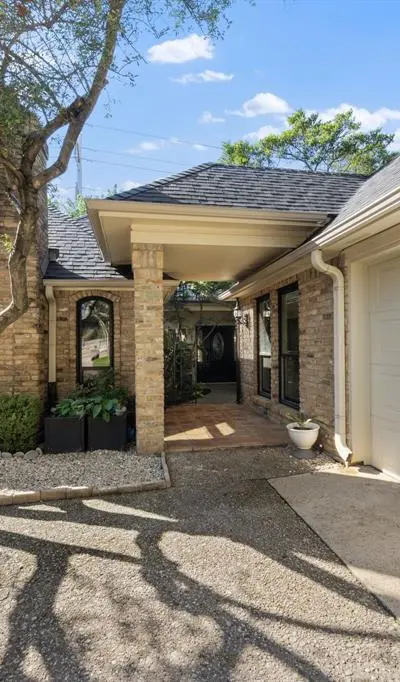 16140 Chalfont Circle, Dallas TX 75248 - Photo 2