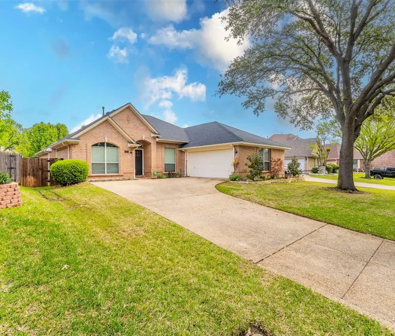 2231 Templeton Drive, Arlington TX 76006