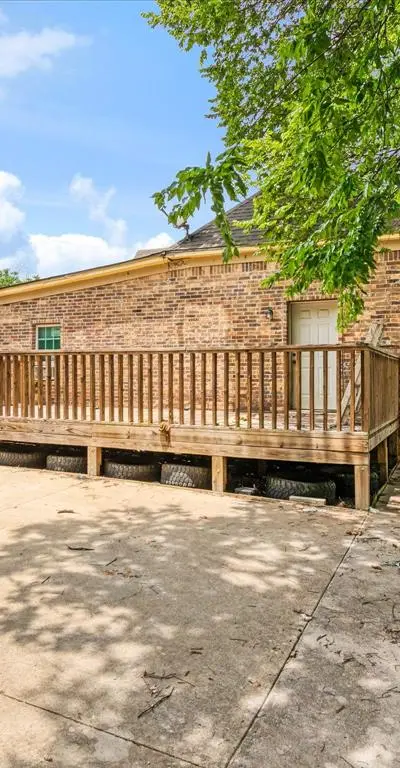 2522 Wilhurt Avenue, Dallas TX 75216 - Photo 3