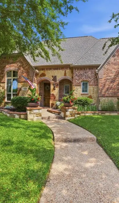936 Birdsong Drive, Allen TX 75013 - Photo 2