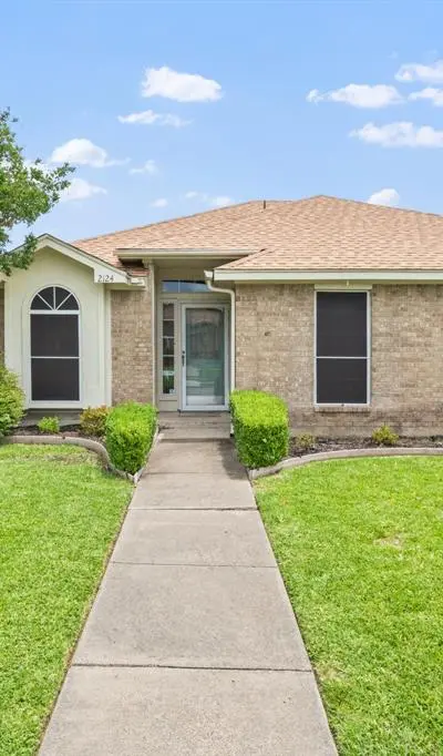 2124 Emerald Oaks, Mesquite TX 75181