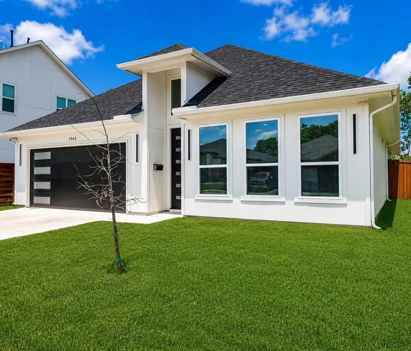 1963 Dennison Street, Dallas TX 75212