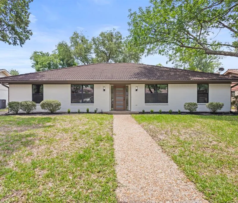 442 Hanover Lane, Irving TX 75062
