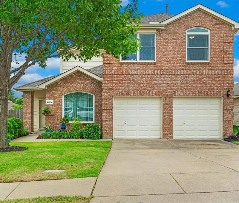 10404 Lake Brook Drive, Fort Worth TX 76053
