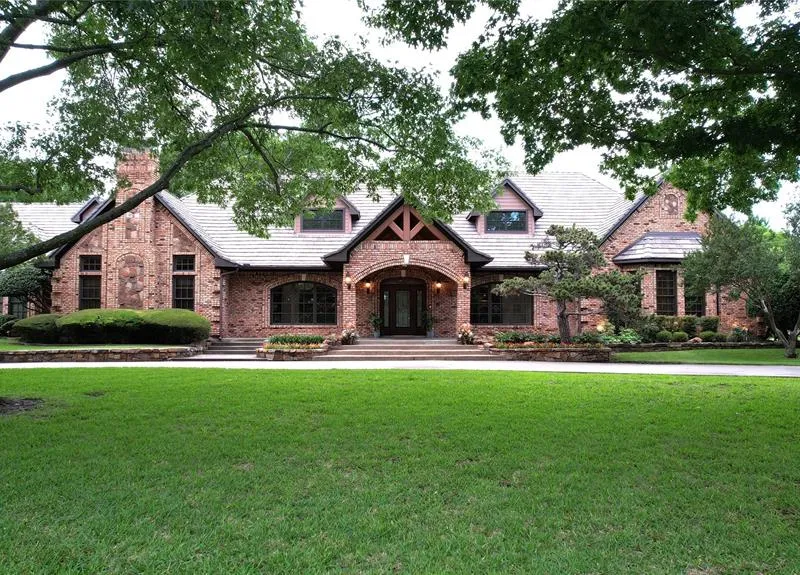 217 Sunray Lane, Sunnyvale TX 75182