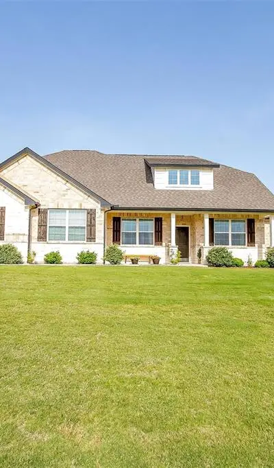 340 Sanger Drive, Springtown TX 76082 - Photo 4