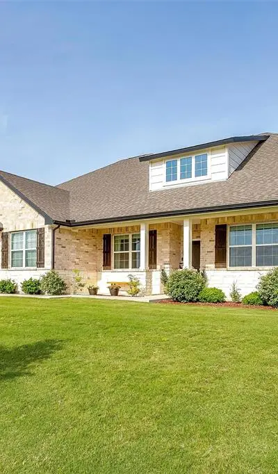 340 Sanger Drive, Springtown TX 76082 - Photo 5