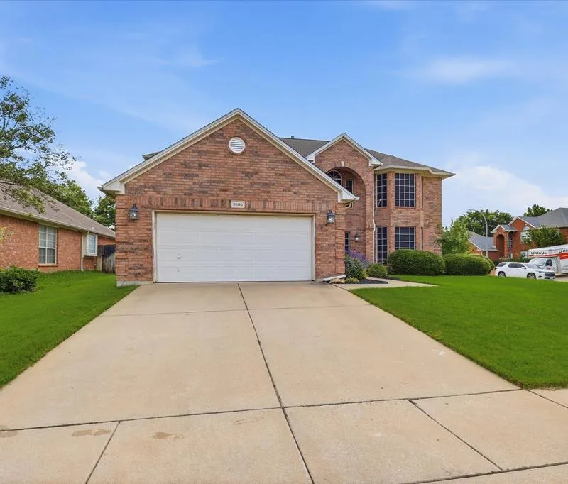8600 Sterling Trace Circle, Fort Worth TX 76244